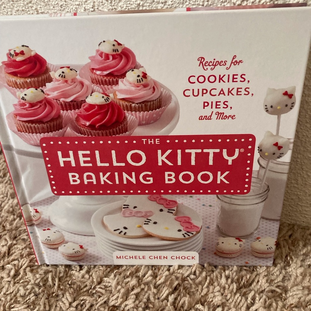 Hello kitty Baking book
Har dto find